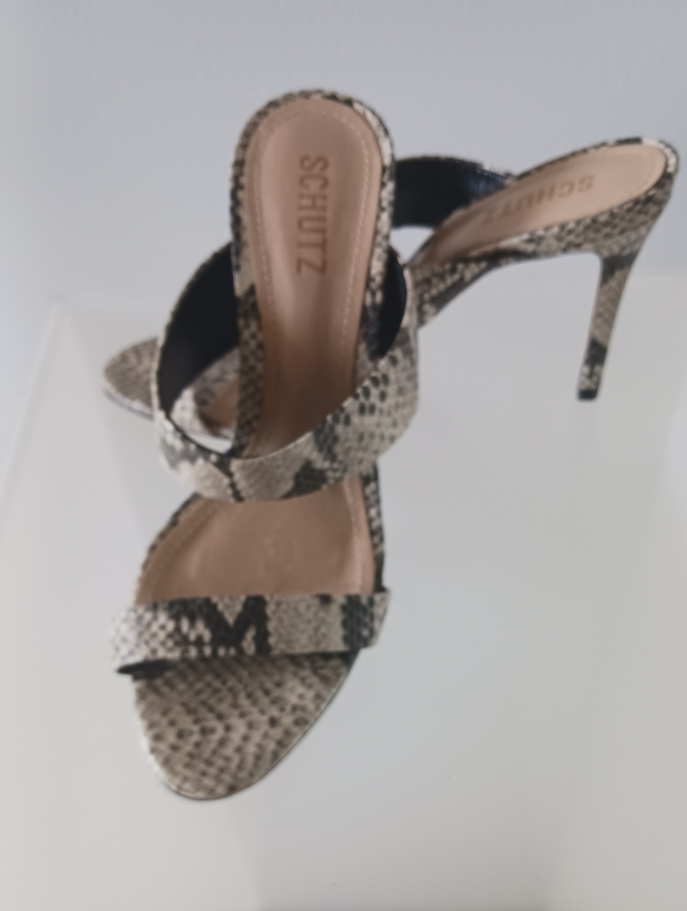 New SCHUTZ Snake-embosed Double Strap Heels in Beige and Black Size 7